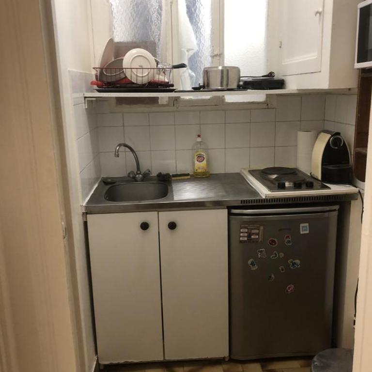 Studio sympa,proche de la gare - Apartamento de 1 dormitorio - 2
