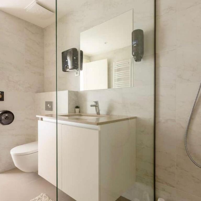 THE GATES 410 - Apartman sa 2 Spavaće Sobe - 10