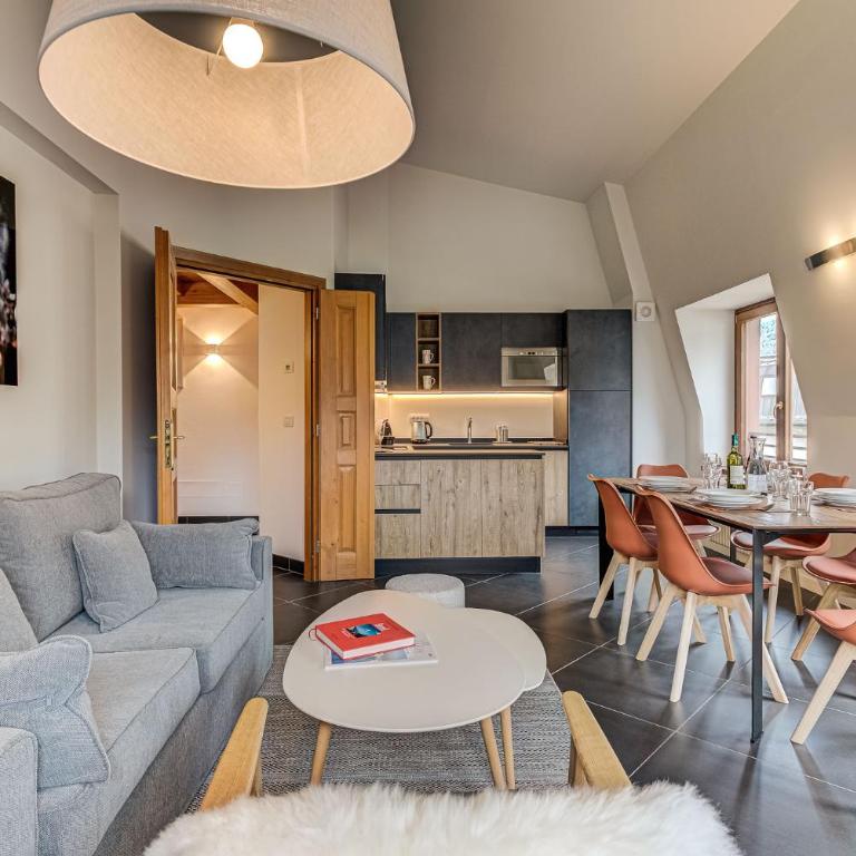 Apartment Alpes V, Alpes Agency, Central Chamonix, Sleeps 5 - Appartamento con 3 Camere da Letto - 7