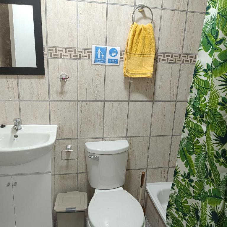 Hostal Ollague, habitaciones con baño privado - Single Room with Bathroom - 1