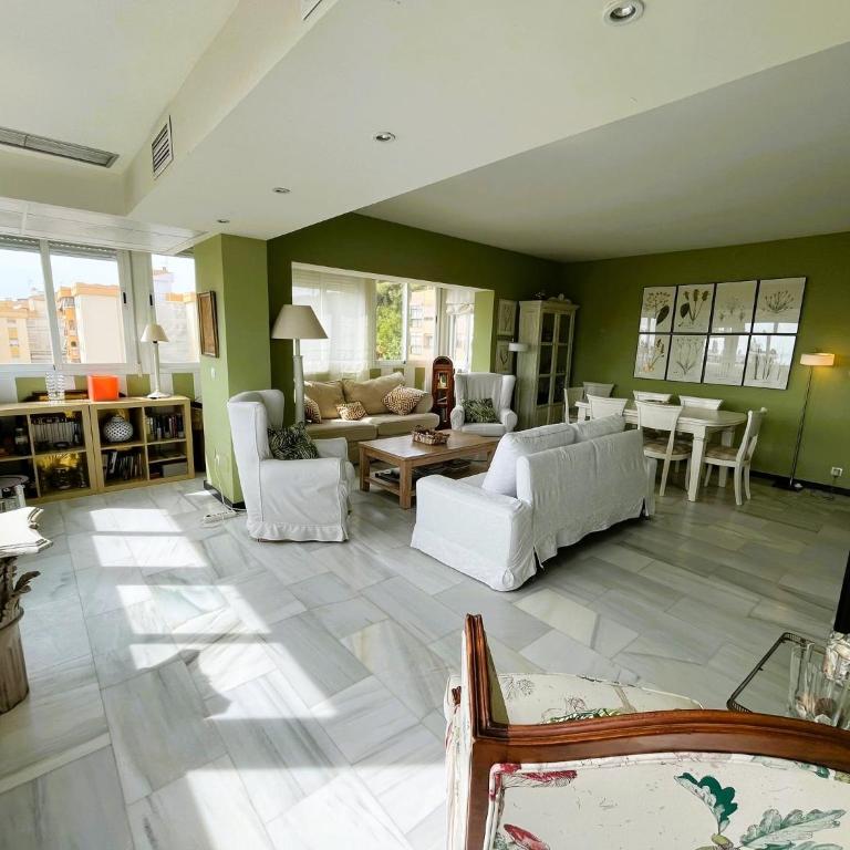 Marbella Center Ricardo Soriano 6 persons - Beach at 250 m - Three-Bedroom Apartment - 7