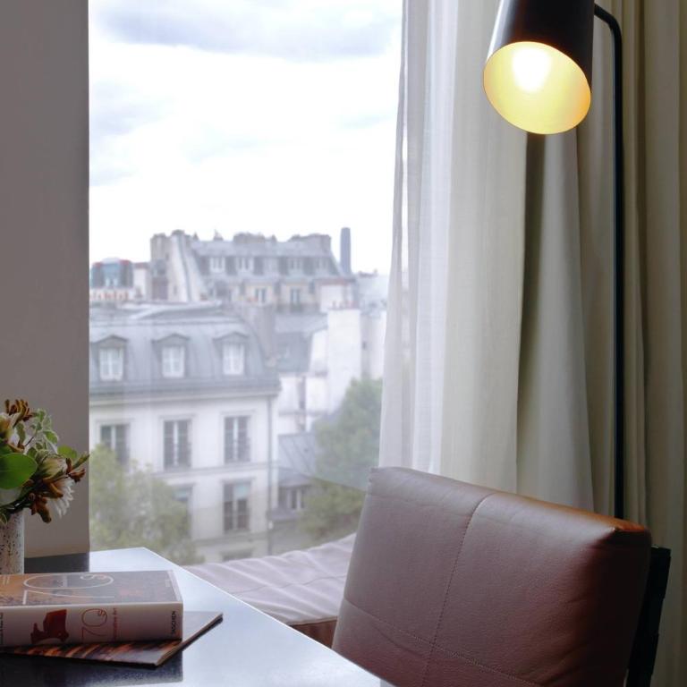 Renaissance Paris Republique Hotel & Spa - Chambre Vue Urbaine - Vue sur Toits de Paris - 5
