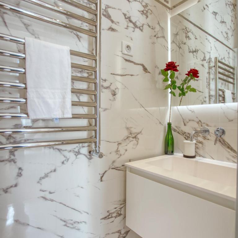 Luxueux 200m2 5CH Champs Elysées à 1min Perle Rare - Appartement - 12