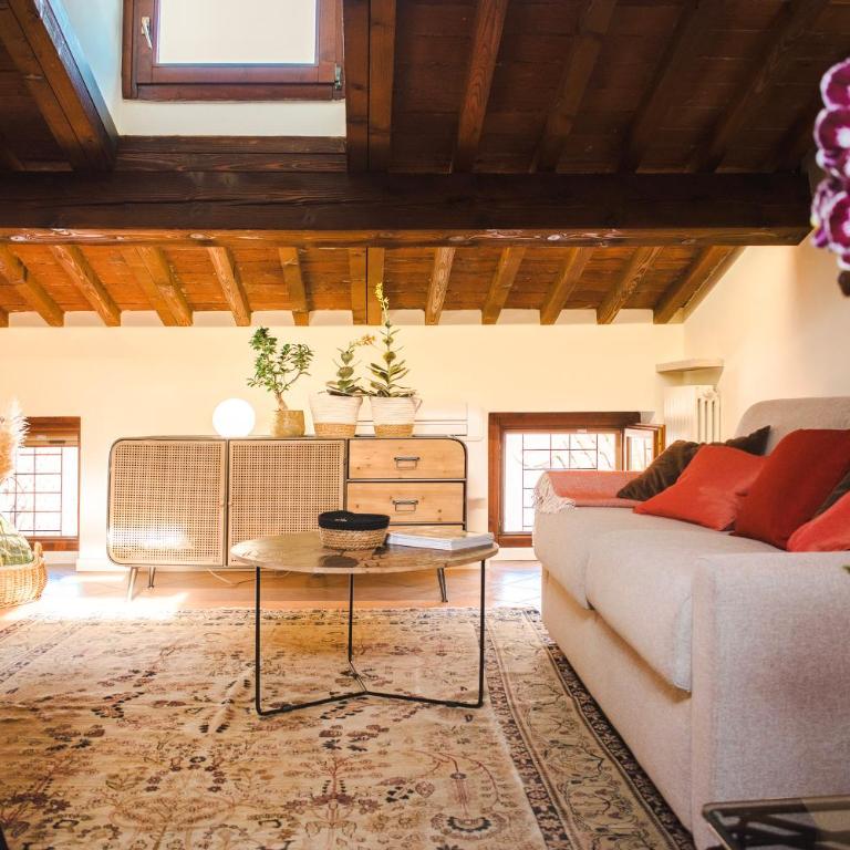 Vicolo Amanti Verona - Appartamento con 2 Camere da Letto - 35