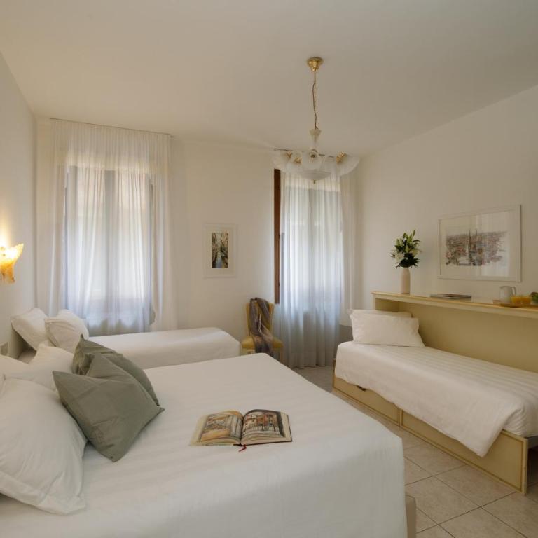 Hotel Guerrini - Camera Quadrupla con Bagno Privato - 2