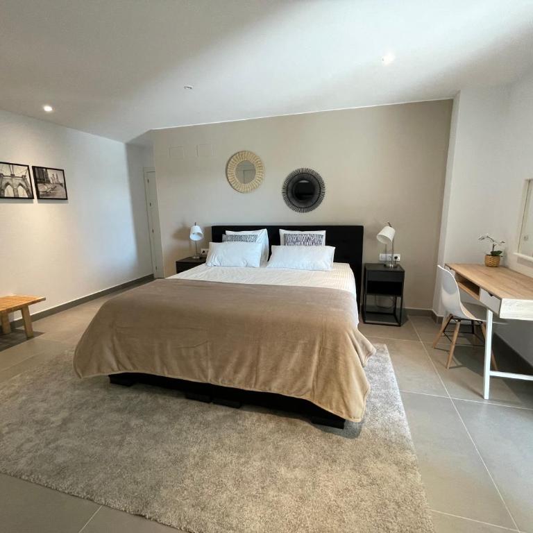 Stunning villa in Benalmádena with amazing views, pool and large gym - Villa - 24