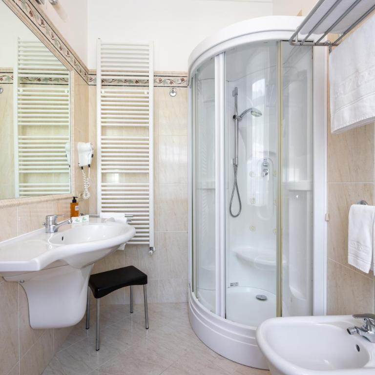 Hotel Vioz - Camera Quadrupla Comfort - 3