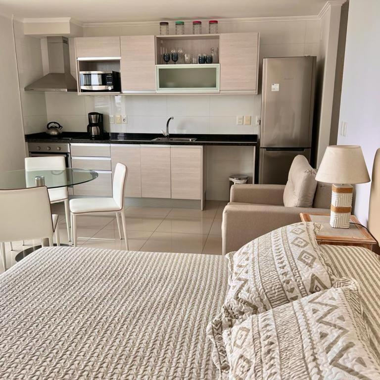 Espectacular Monoambiente Nuevo en Place Lafayette piso 7 Punta del Este - Studio - 4