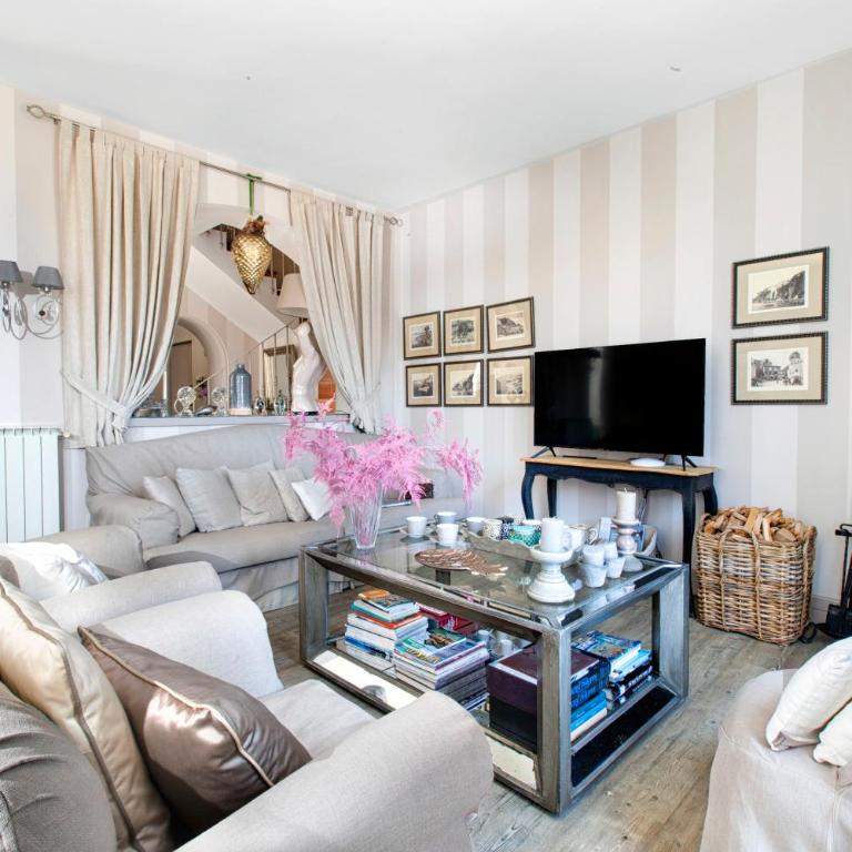AMORE RENTALS - Appartamento Terrazza Tasso - Three-Bedroom Apartment - 2