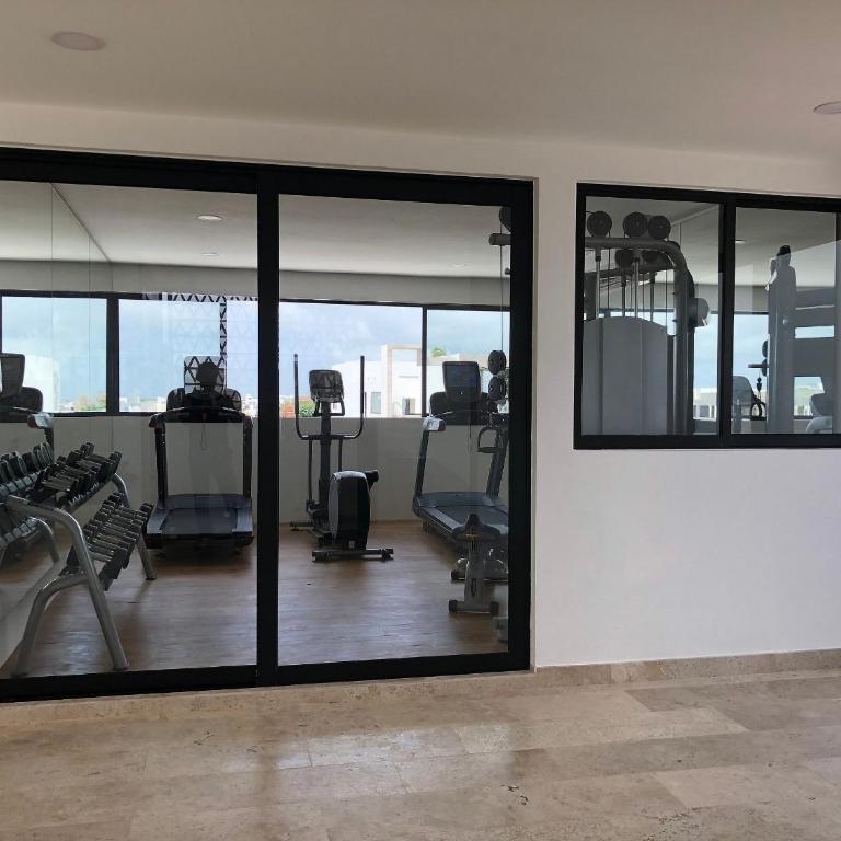 Modern Studio close to the beah Pool and Fast WiFi - Studio Apartment - 40