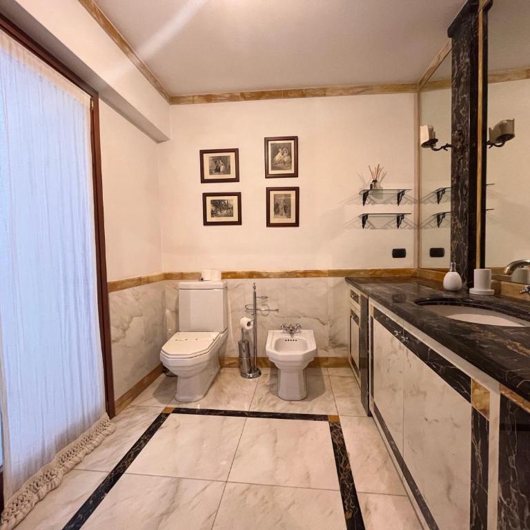 Piazza Erbe Lodge - One-Bedroom Apartment - 19
