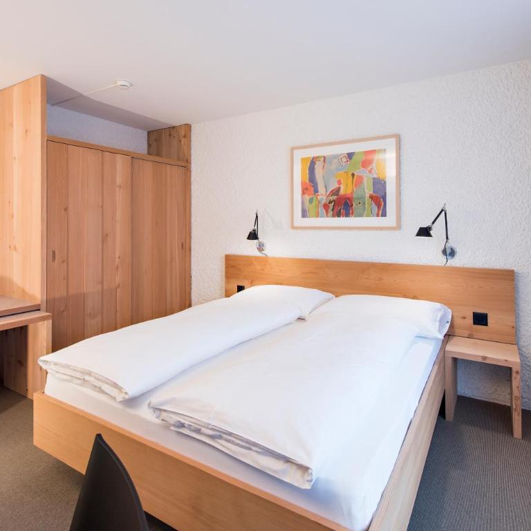 Hauser Hotel St. Moritz - Standard Doppelzimmer - 1