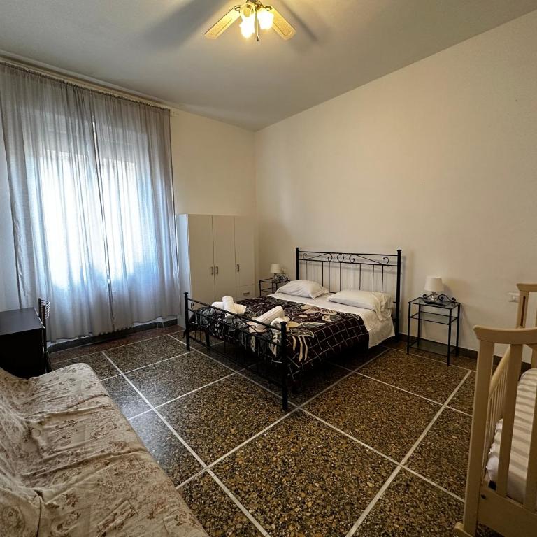 Holiday Pisa Gare 2 - Camera Familiare Standard - 1