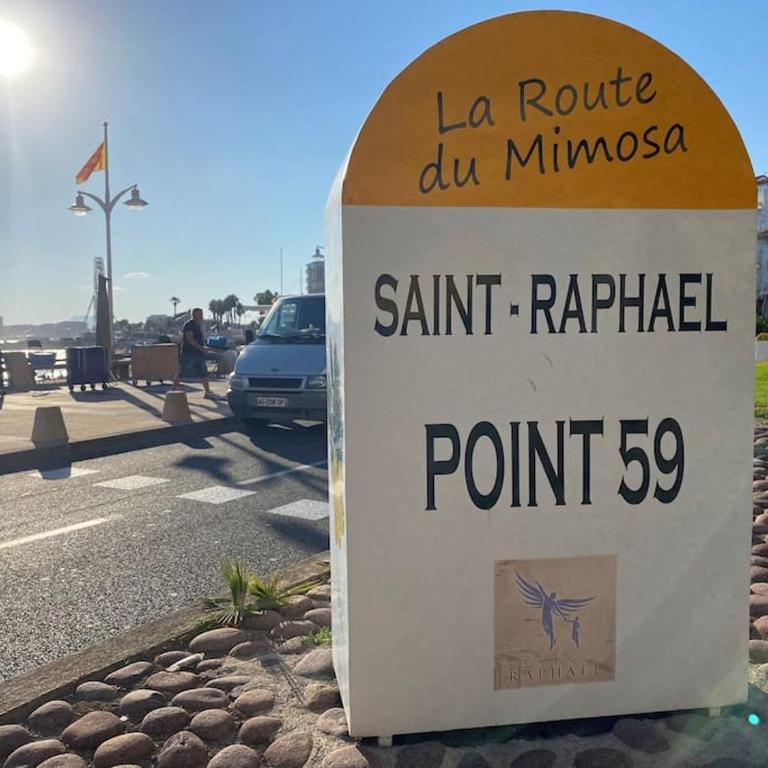 St Raphaël piscine wifi, commerces et mer à pieds - Apartment mit 1 Schlafzimmer - 25