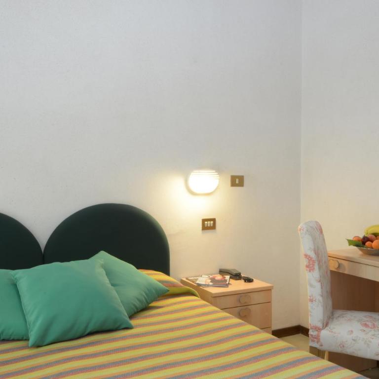 Albergo Martini - Camera Matrimoniale/Doppia con Letti Singoli - 34