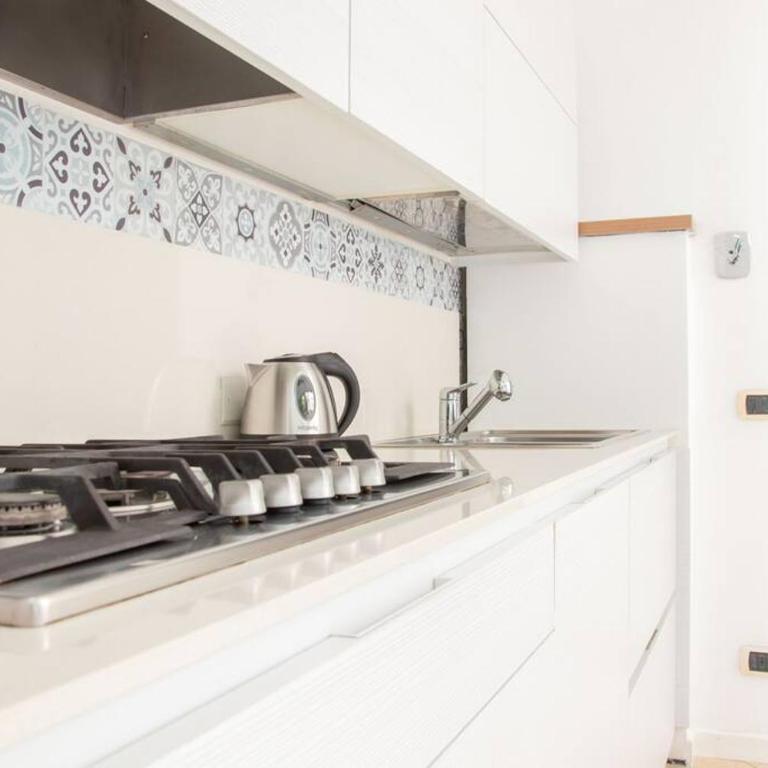 Oasi di relax: appartamento con giardino a Roma - Appartamento con 1 Camera da Letto - 3