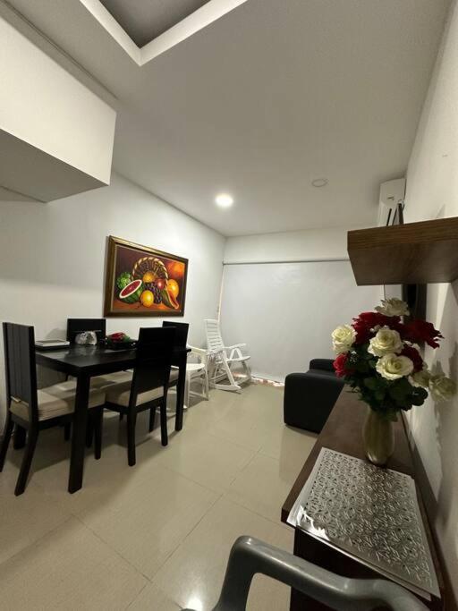 Cómodo apto frente al mar, excelente ubicación. - Apartamento de 2 dormitorios - 8