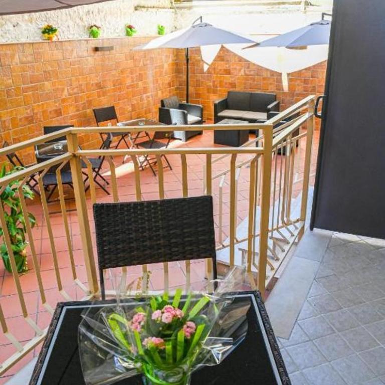 Residenza Suarez - Camera Matrimoniale con Terrazza - 1