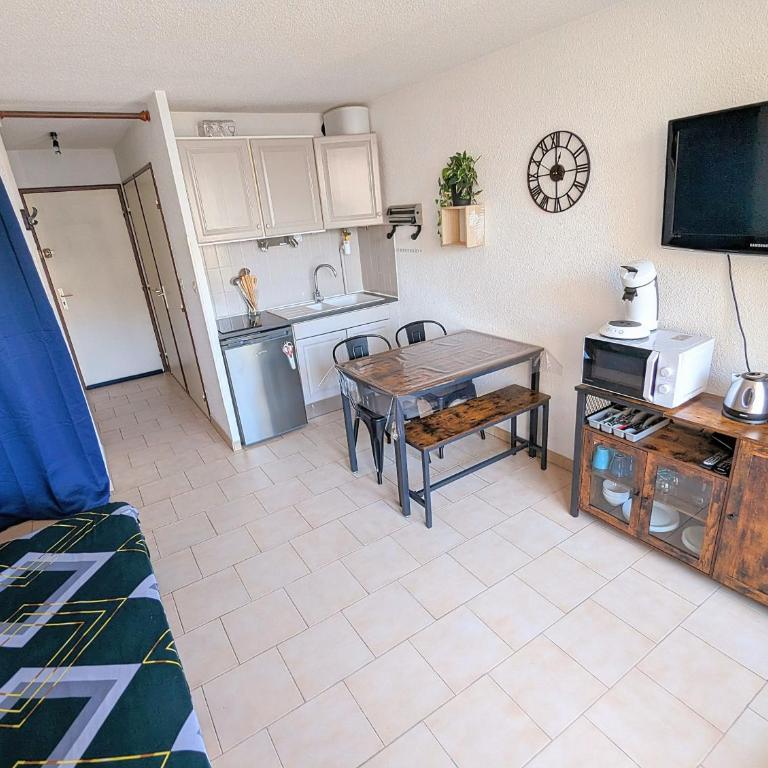 Appartement au CALME + parking - One-Bedroom Apartment - 29