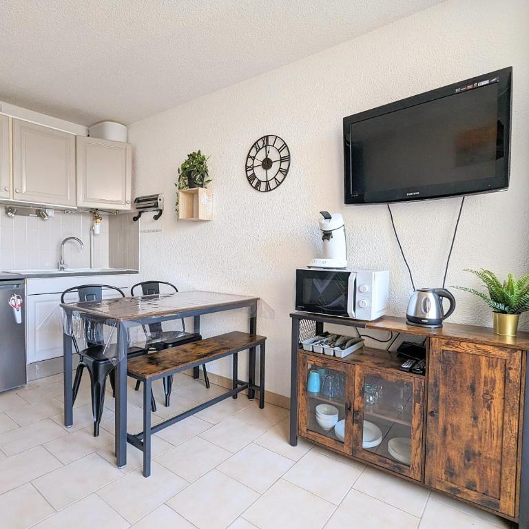 Appartement au CALME + parking - One-Bedroom Apartment - 31