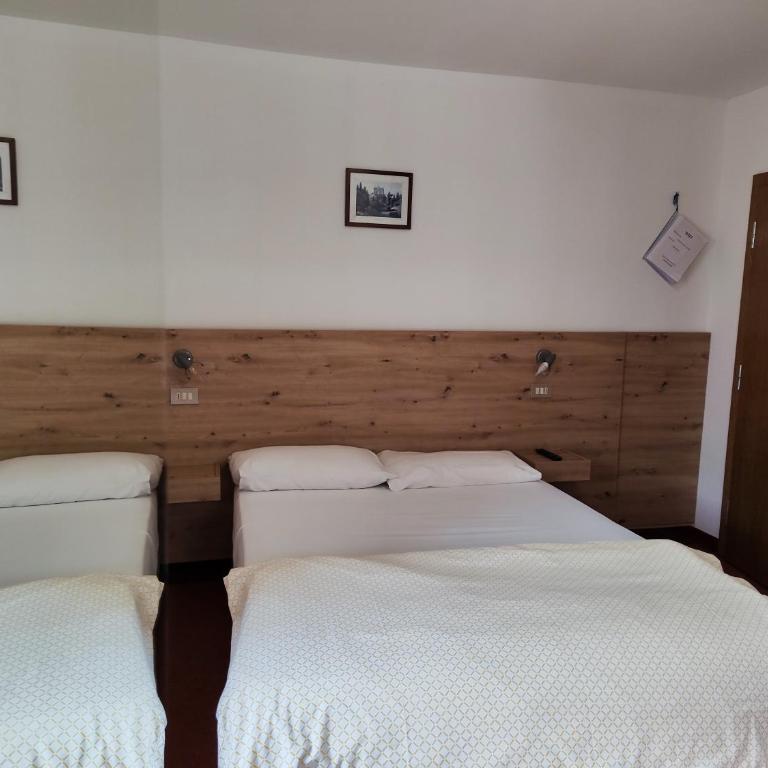 Albergo Pensione Sport - Camera Doppia con Letti Singoli - 10