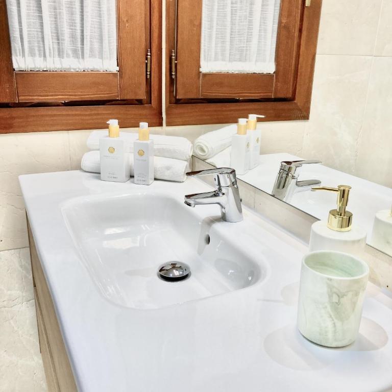 APARTAMENTOS NURIA 19 - Two-Bedroom Apartment - 9