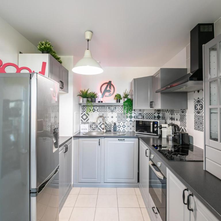 Air-conditioned apartment, walking distance to disney - DISNEY MAGICAL HOMES, PARIS - Appartement - 7