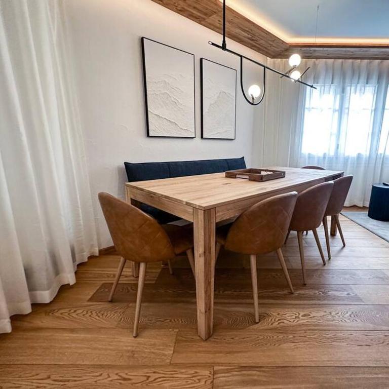 Chic Alpine Elegance: Designer Retreat in Samedan - Apartment mit 3 Schlafzimmern - 20