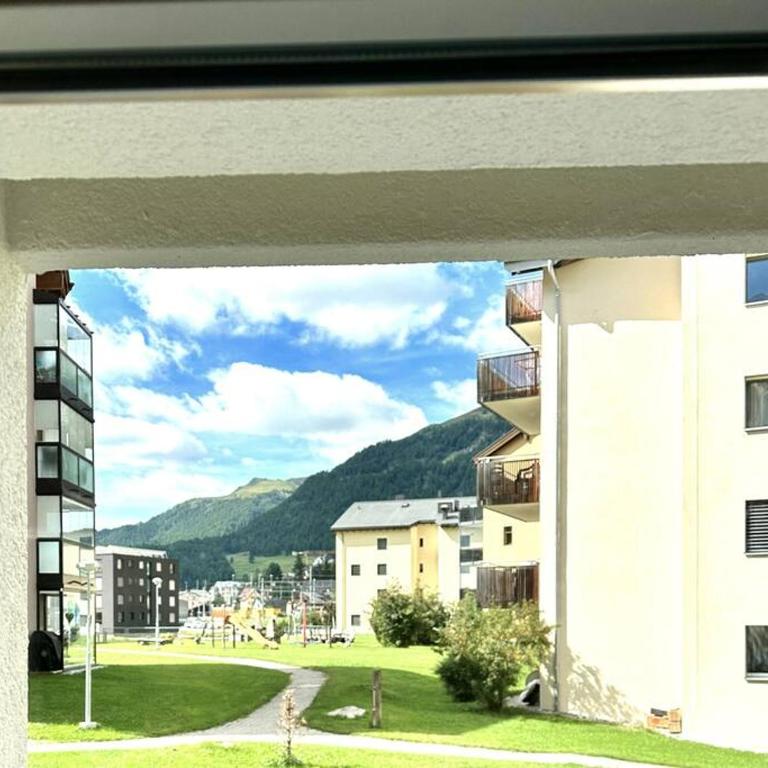 Chic Alpine Elegance: Designer Retreat in Samedan - Apartment mit 3 Schlafzimmern - 21