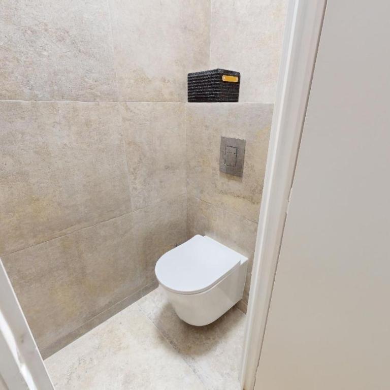 Cosy 2 bedroom near Port - Appartement 1 Chambre avec Balcon - 8