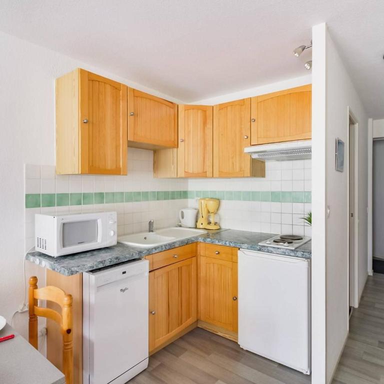 Appartement cosy 5 pers, 1 ch, parking couvert, accès pistes, centre station - Appartement 1 Chambre - 13