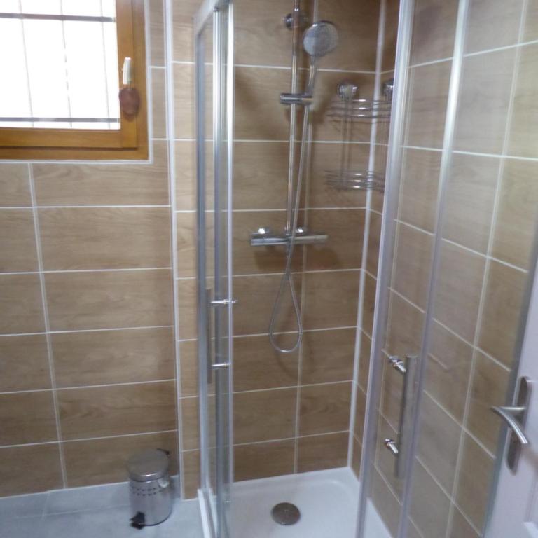 le chalet Cerdan - classé 3 étoiles - 5 personnes - 2 chambres- parking -garage-jardin-WIFI-rénové en 2023 - Chalet 2 Chambres - 23