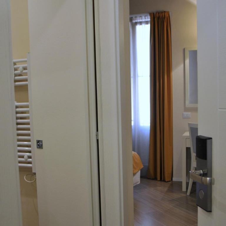 La Corte Fiorita Como - Camera Tripla - 7