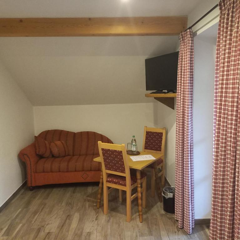 Berggasthof Pechhäusl - Doppelzimmer mit Balkon - 3