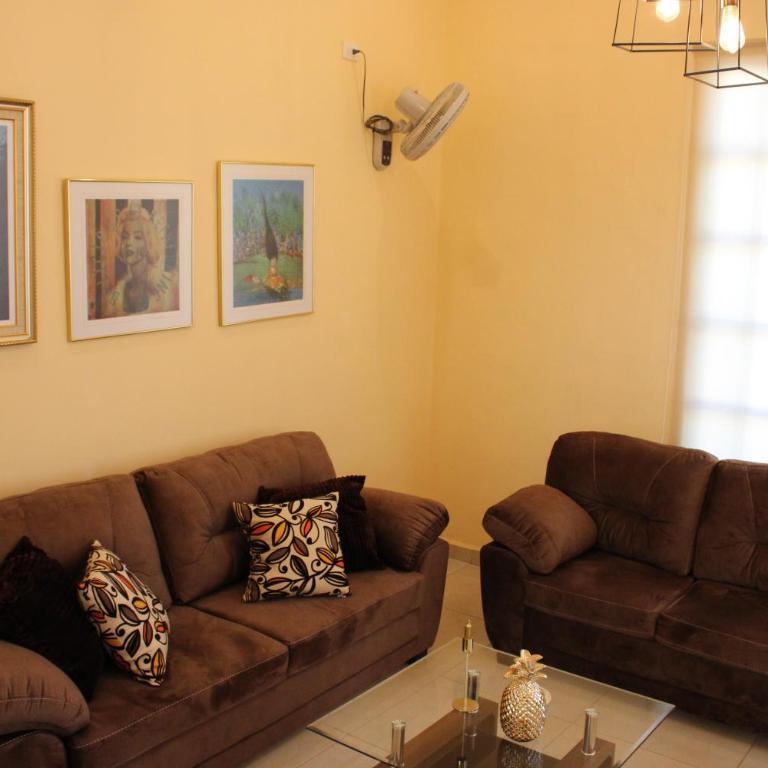Casa 3 Torres, Calle 76. - Three-Bedroom House - 2