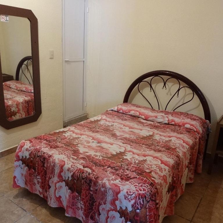 Hotel Del Centro - Standard Double Room with Two Double Beds - 1