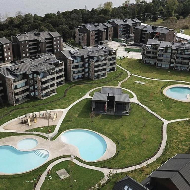 Edificio Costa Pucón a pasos del Lago - Apartamento de 2 dormitorios - 1