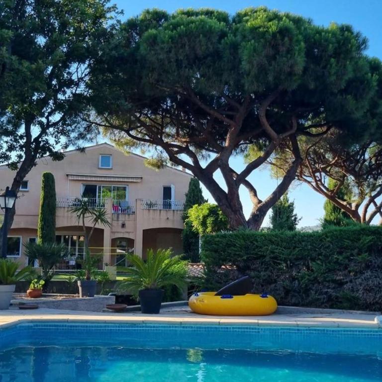 Sainte Maxime Sémaphore : Haut de Villa T4, Piscine, Terrasse, Clim, Proche Mer - FR-1-226-531 - Apartment - 1