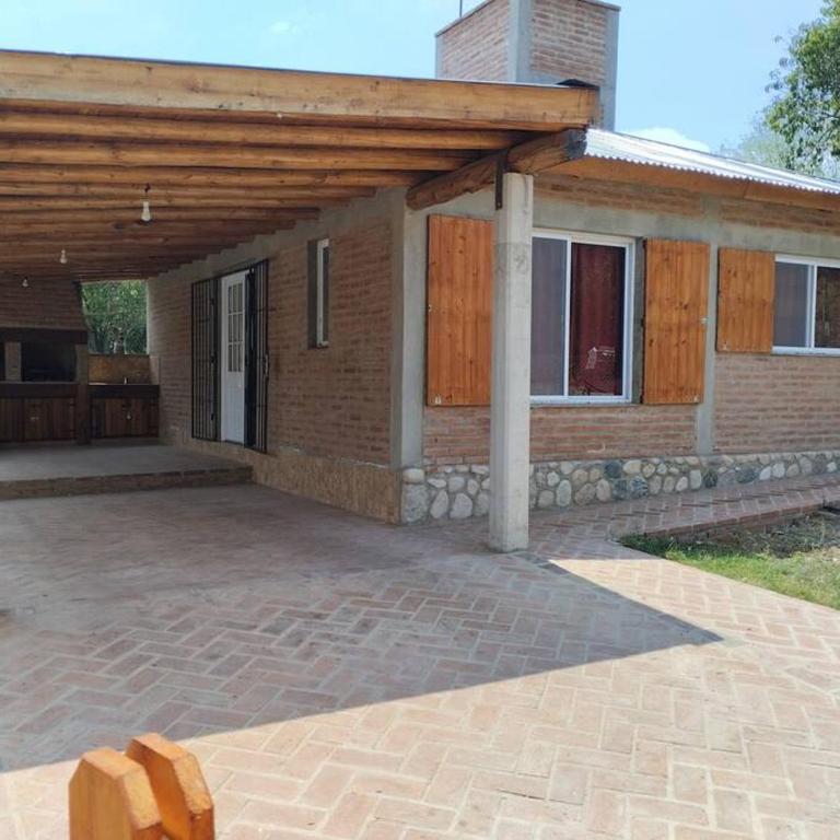 Cabaña VicMar con pileta mínimo 3 noches - Casa de 2 dormitorios - 2