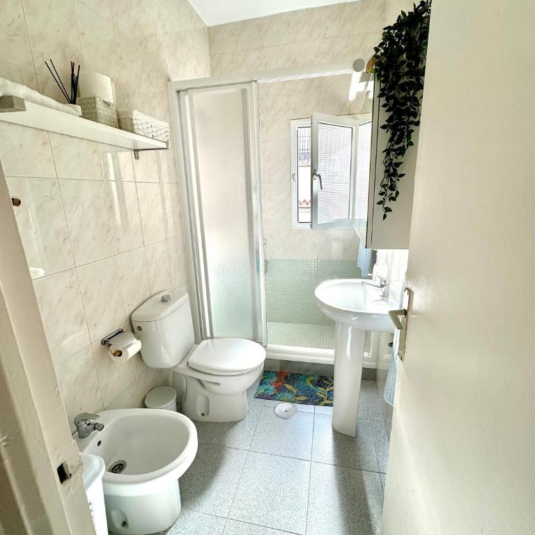 CASA EN PLENO CENTRO DE LA CALA DE MIJAS by Holidays2Rent - Casa de 2 dormitorios - 3