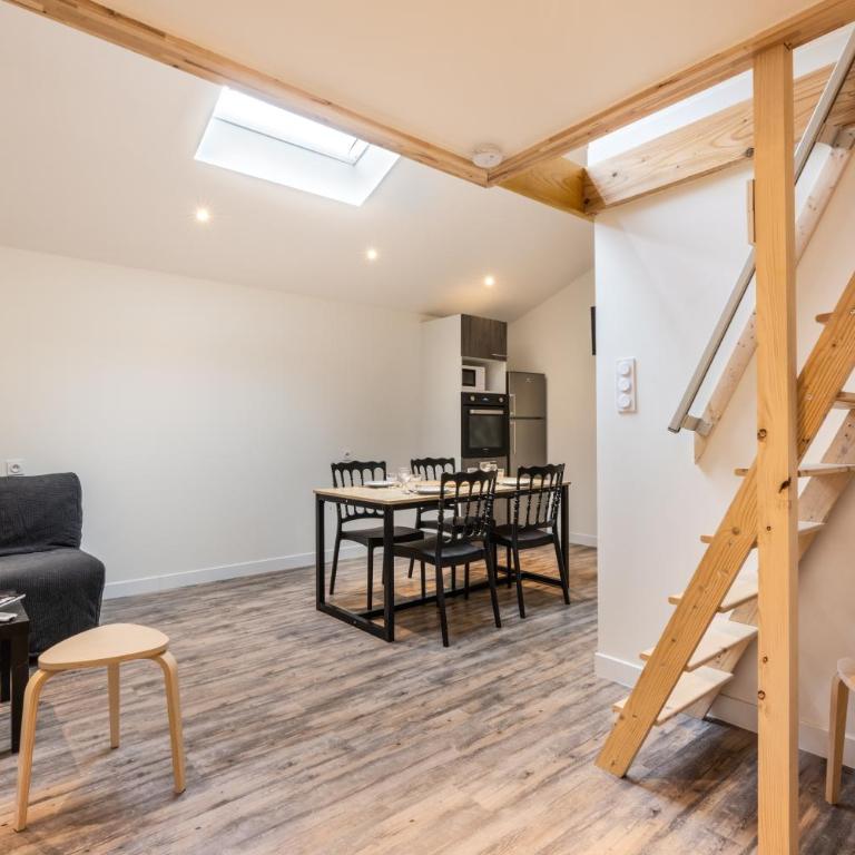 L'Epinette - Gîte de groupe et salle de réception - Appartement en Duplex - 8