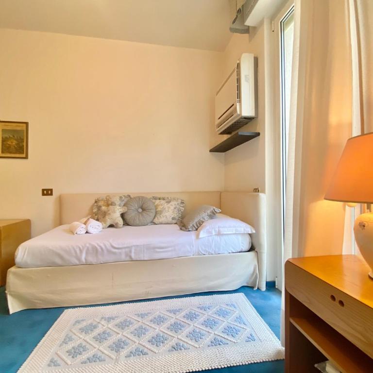 WELCOME RIVIERA-Paradiso 12-PARKING 2,25 METERS WIDE-vista mare stupenda-balcone con vista meravigliosa-terrazza sovrastante di 70 mq esterna- - Appartamento con 2 Camere da Letto - 10