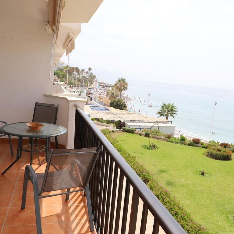 Apartamento en NERJA. Primera línea de playa - Apartamento de 2 dormitorios - 1