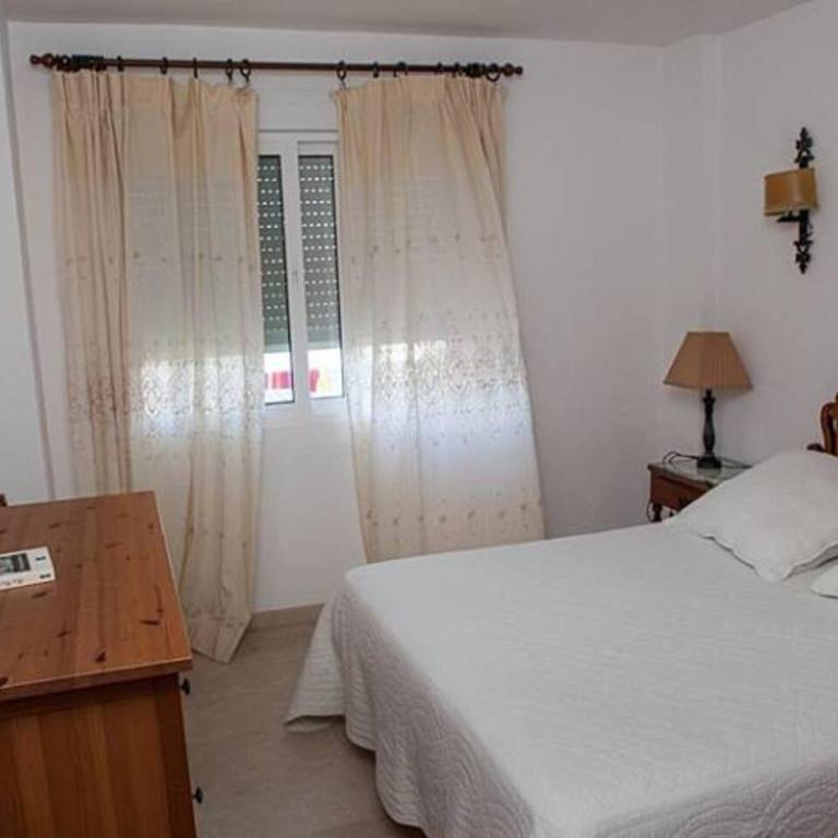 Apartamento en NERJA. Primera línea de playa - Apartamento de 2 dormitorios - 2