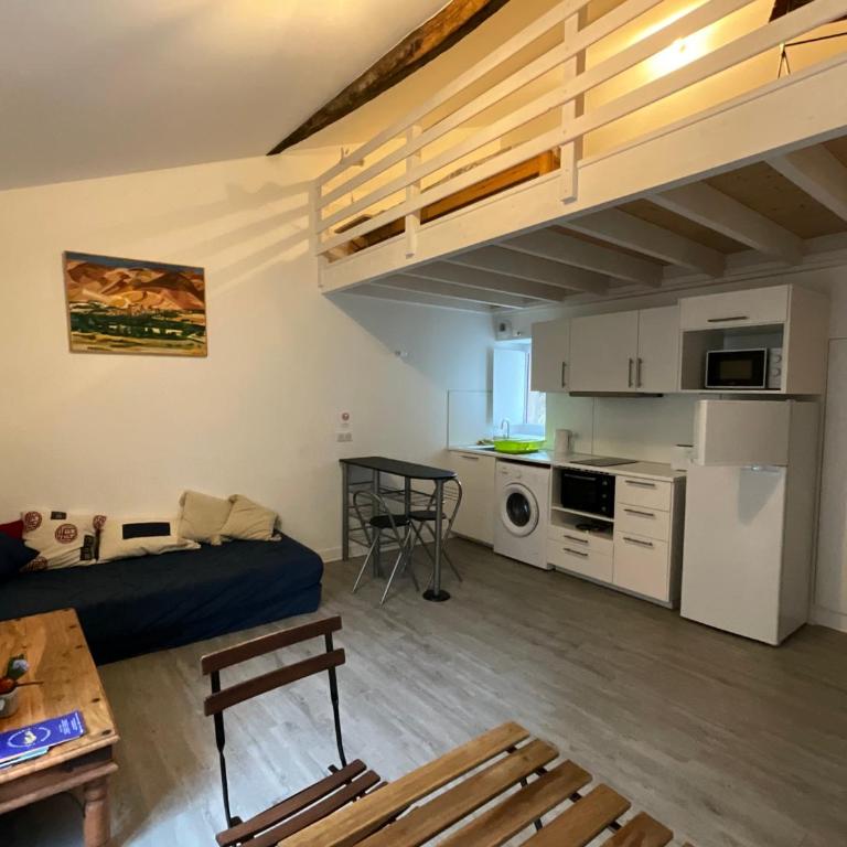 Studio proche cathédrale - One-Bedroom Apartment - 1