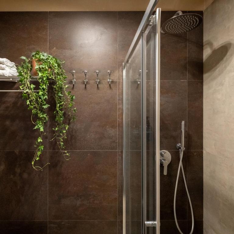 Heritage Miracle Suite - Three-Bedroom Apartment - 22