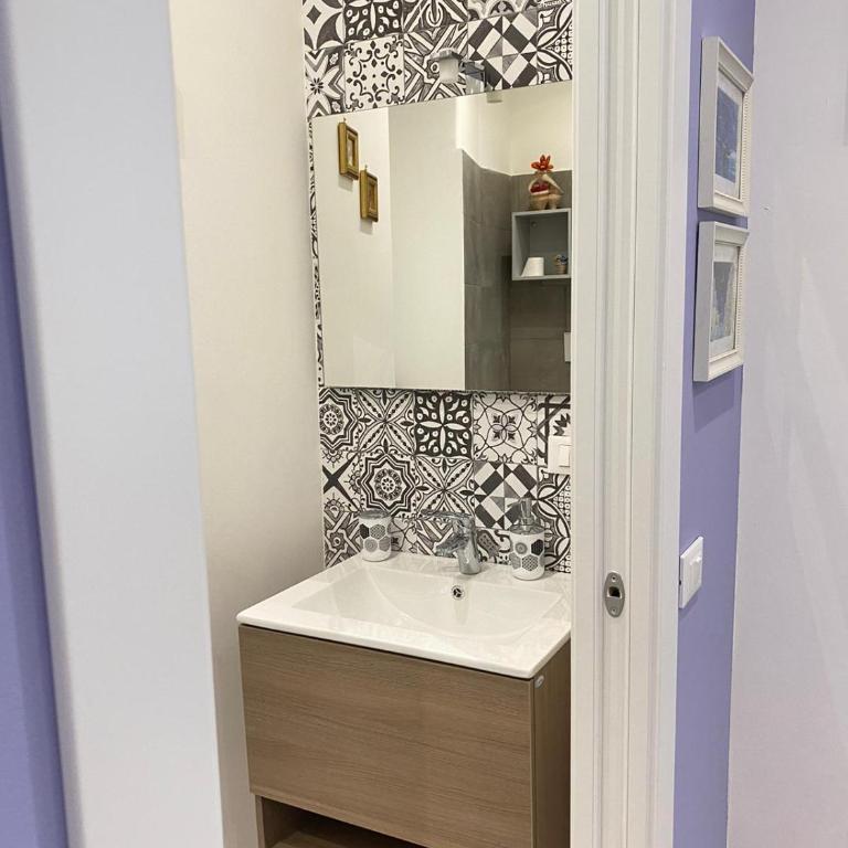 A Casa di Francesco e Maria - Three-Bedroom Apartment - 39