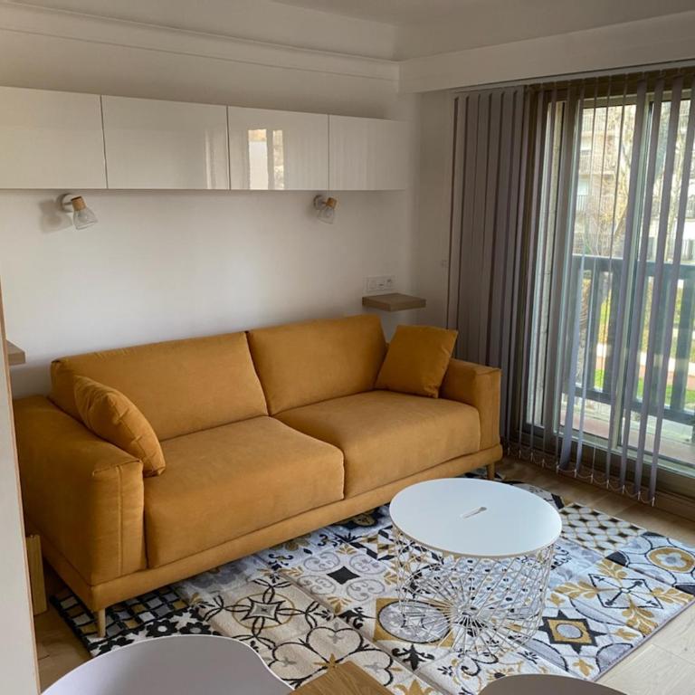 DEAUVILLE CHARMANT STUDIO Vue Mer - Two-Bedroom Apartment - 4