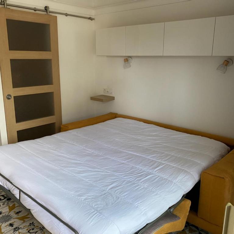 DEAUVILLE CHARMANT STUDIO Vue Mer - Two-Bedroom Apartment - 9
