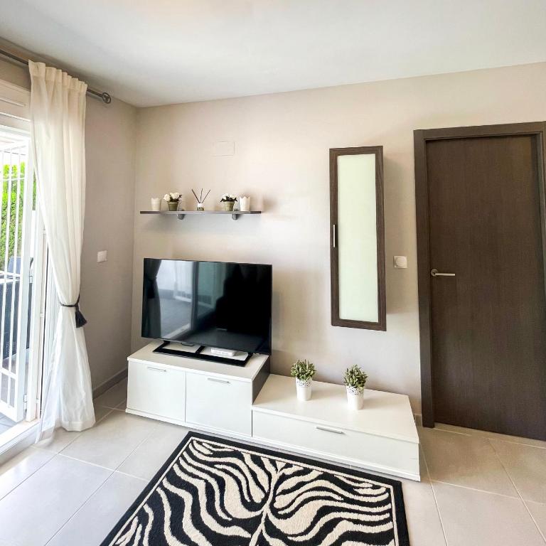 Nova Beach Apartment 41 - Two-Bedroom Apartment - 5